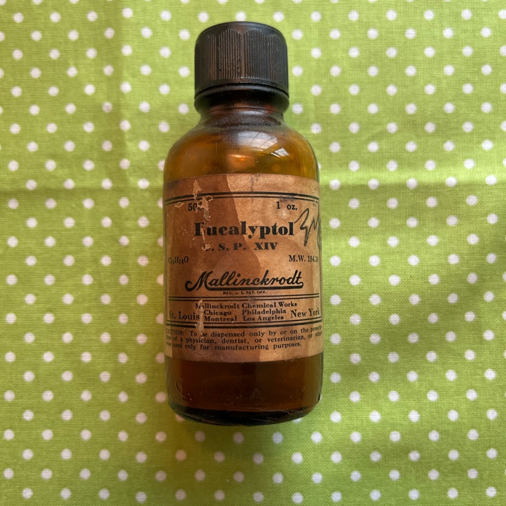 1250-PTT A Vintage Empty Eucalyptol U.S.P XIV - Mallinokrodt Chemicals